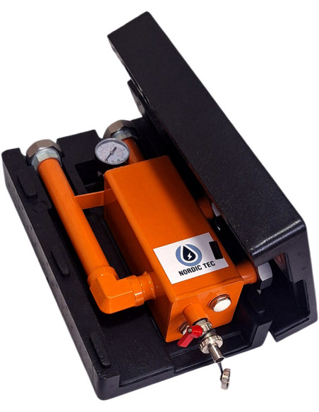 Bouteille de mélange-Séparateur hydraulique avec manomètre 1" DN25 Nordic Tec